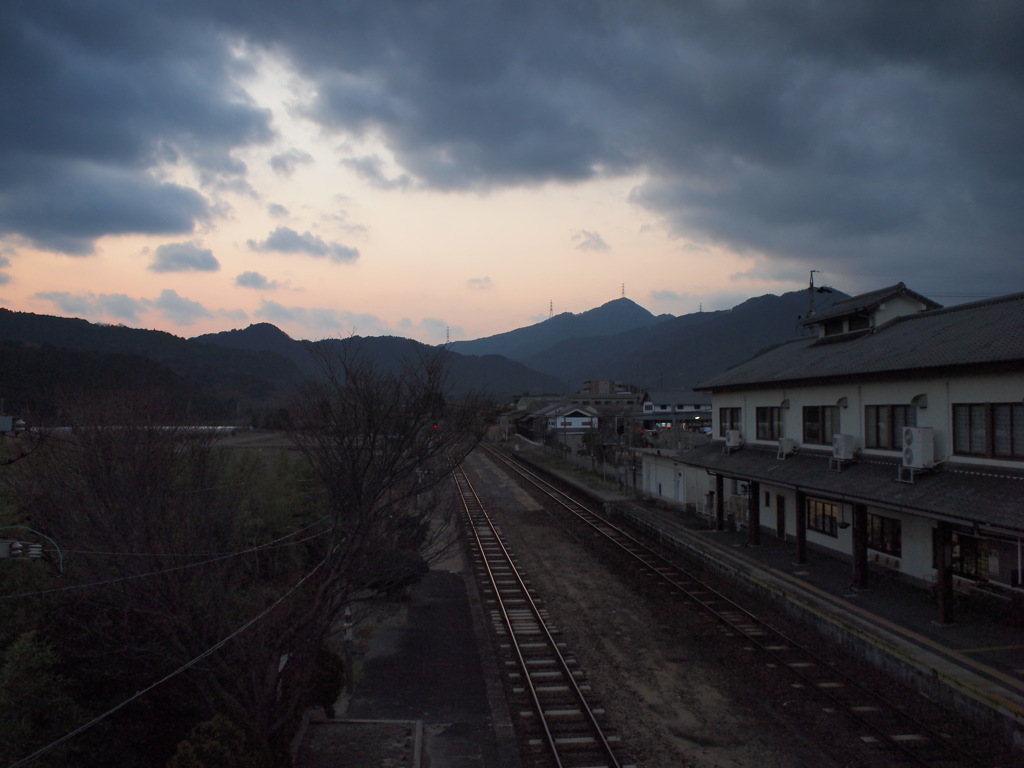 夕暮れの関宿駅