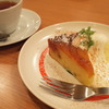 紅茶とりんごケーキ