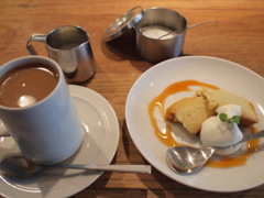 さつまいものプリンとホットコーヒー