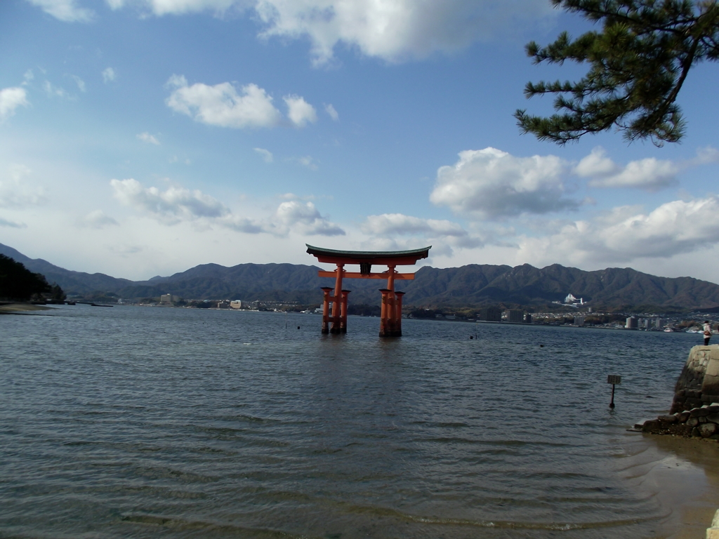 鳥居（宮島）