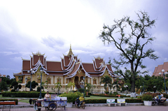 wat thatluang