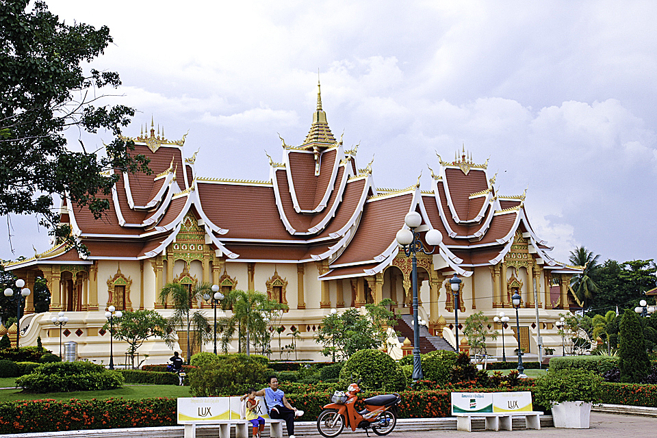 wat thatluang
