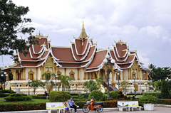 wat thatluang