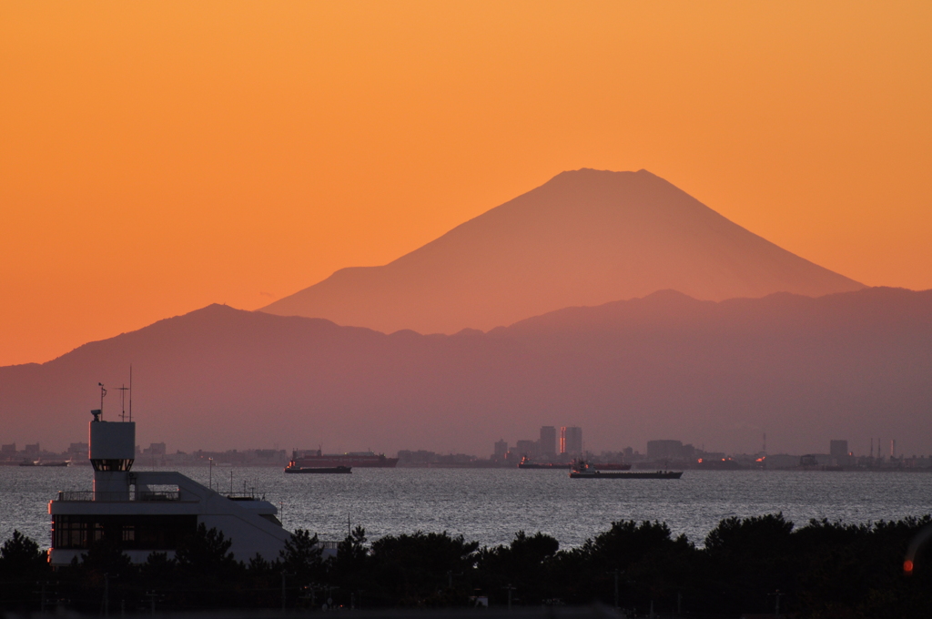 空気が澄んだ夕方は