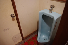 寒いトイレ