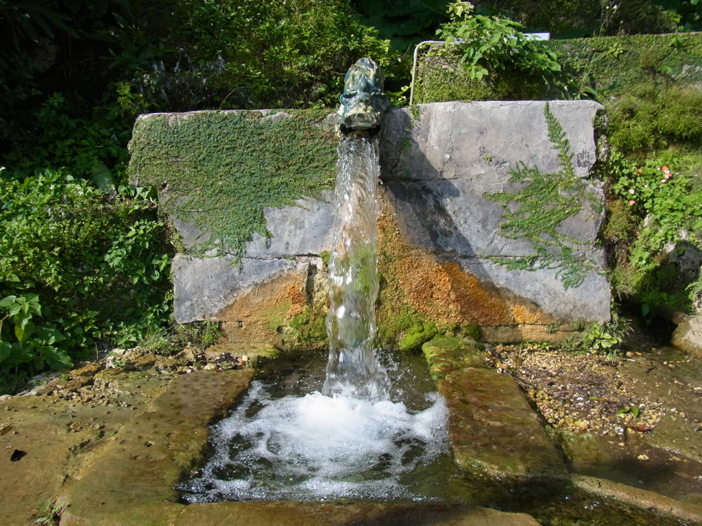 垣花樋川