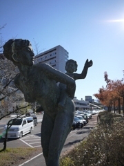 やぁ！