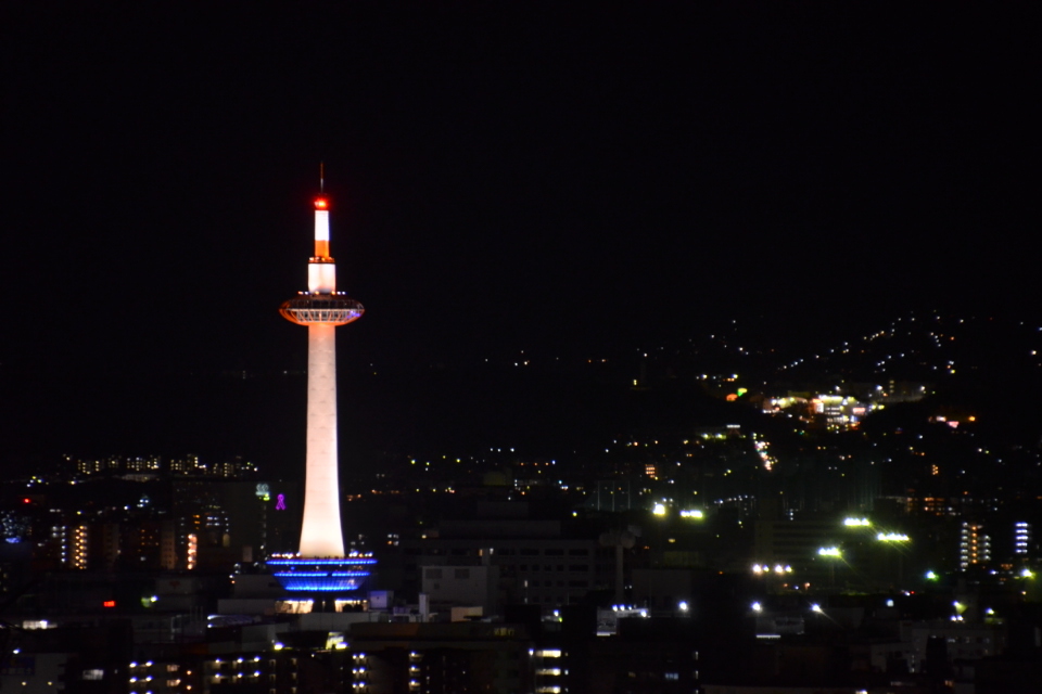 京都ﾀﾜｰ、夜ﾊﾞｰｼﾞｮﾝ