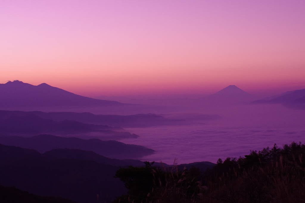 八ヶ岳連峰と富士山