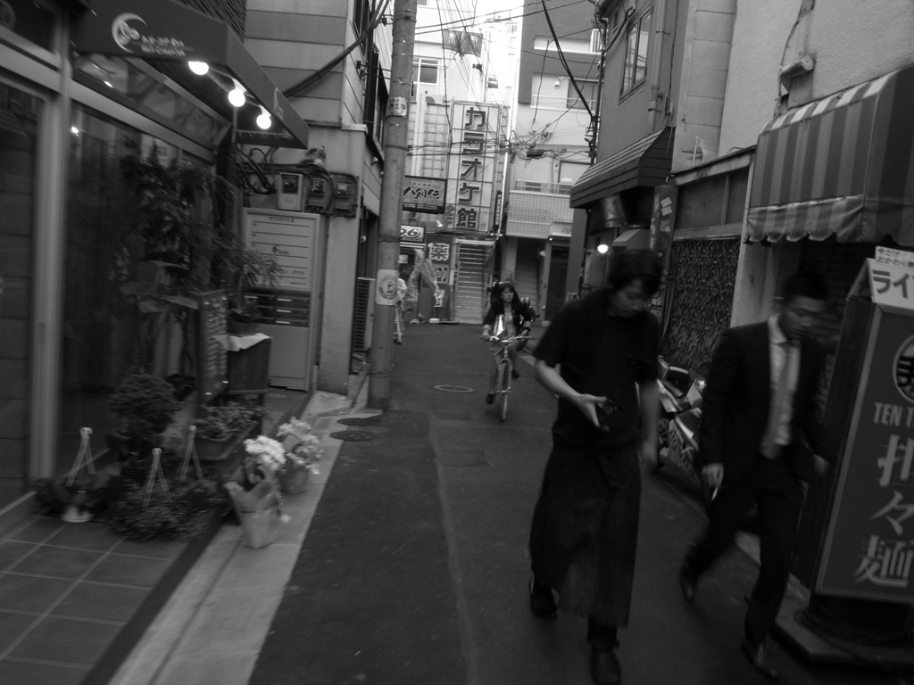 下北　路地