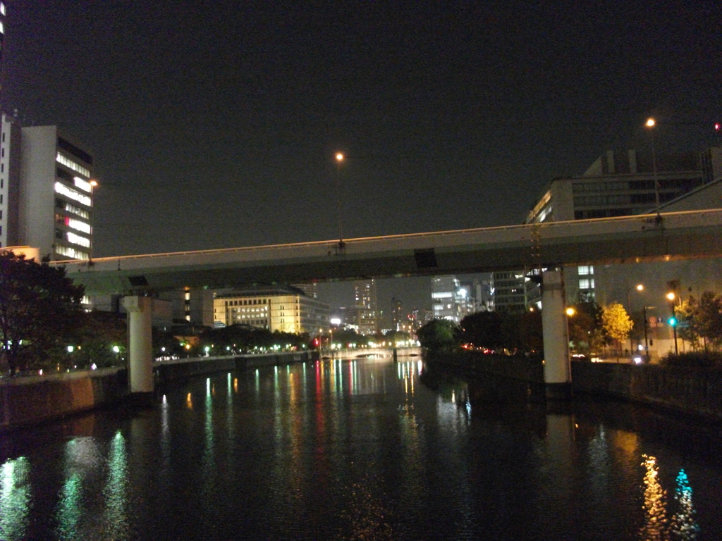 普段の淀屋橋、夜景１