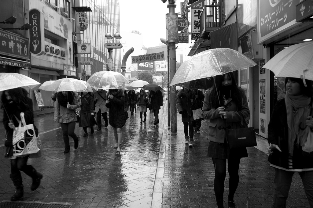 渋谷は雨