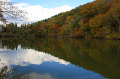 　　湖面の秋