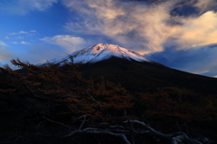 富士には薄化粧が.....