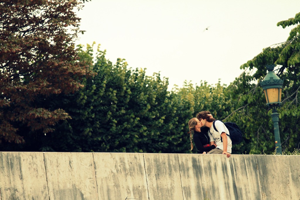 kiss