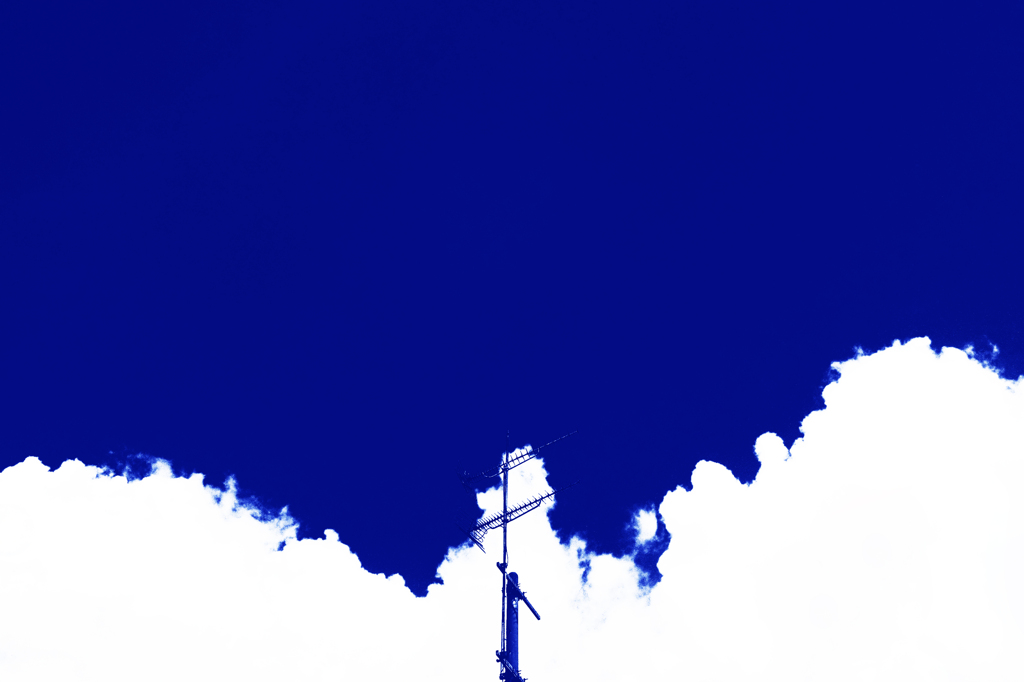 青と白