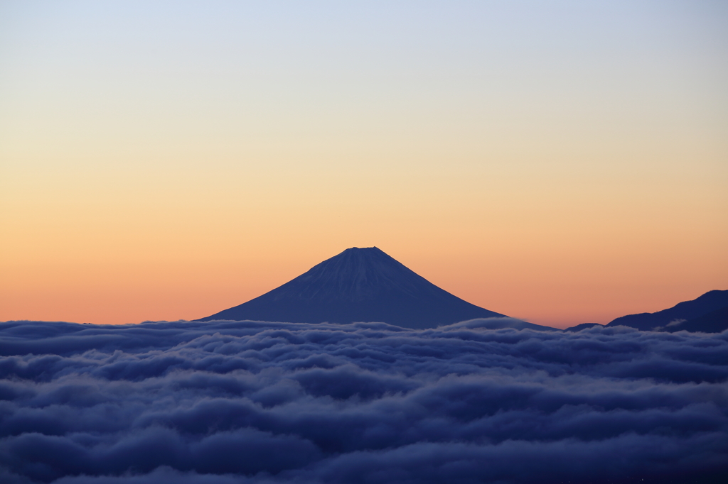 霊峰