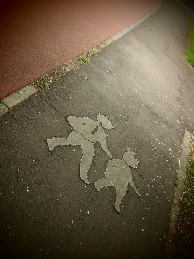 手を繋いで