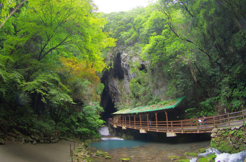 地底世界への入口