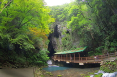 地底世界への入口