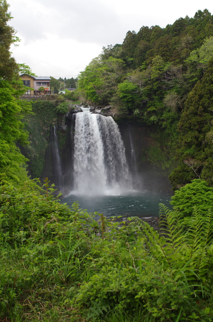 音止の滝