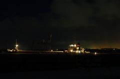 真夜中の商船