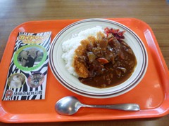 昼ご飯にカツカレー