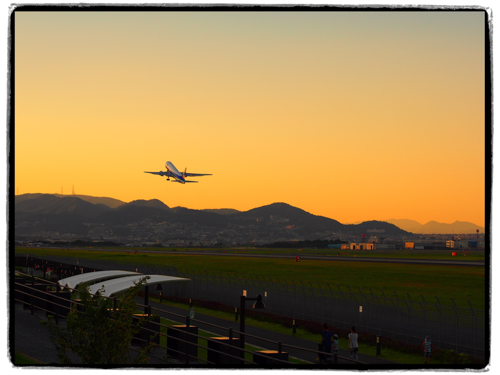 伊丹空港の夕景