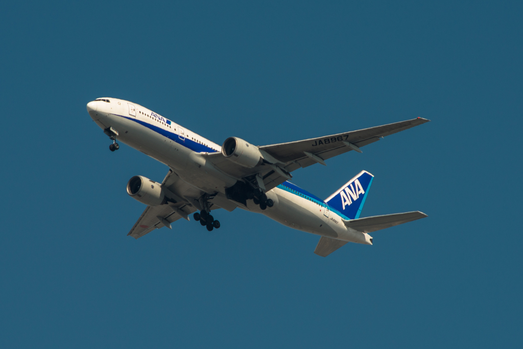 ベランダから飛行機