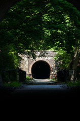 トンネルの魅力