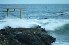 荒ぶる海よ！もっと、もっと飛沫をあげろ！！