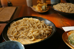 わさびは蕎麦につけて