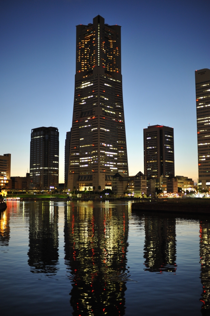 みなとみらい夕暮れ