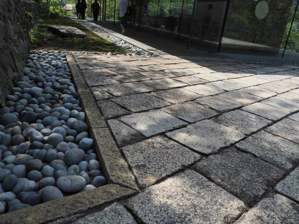 C767131E-F173-4433-8456-A892F52626FC