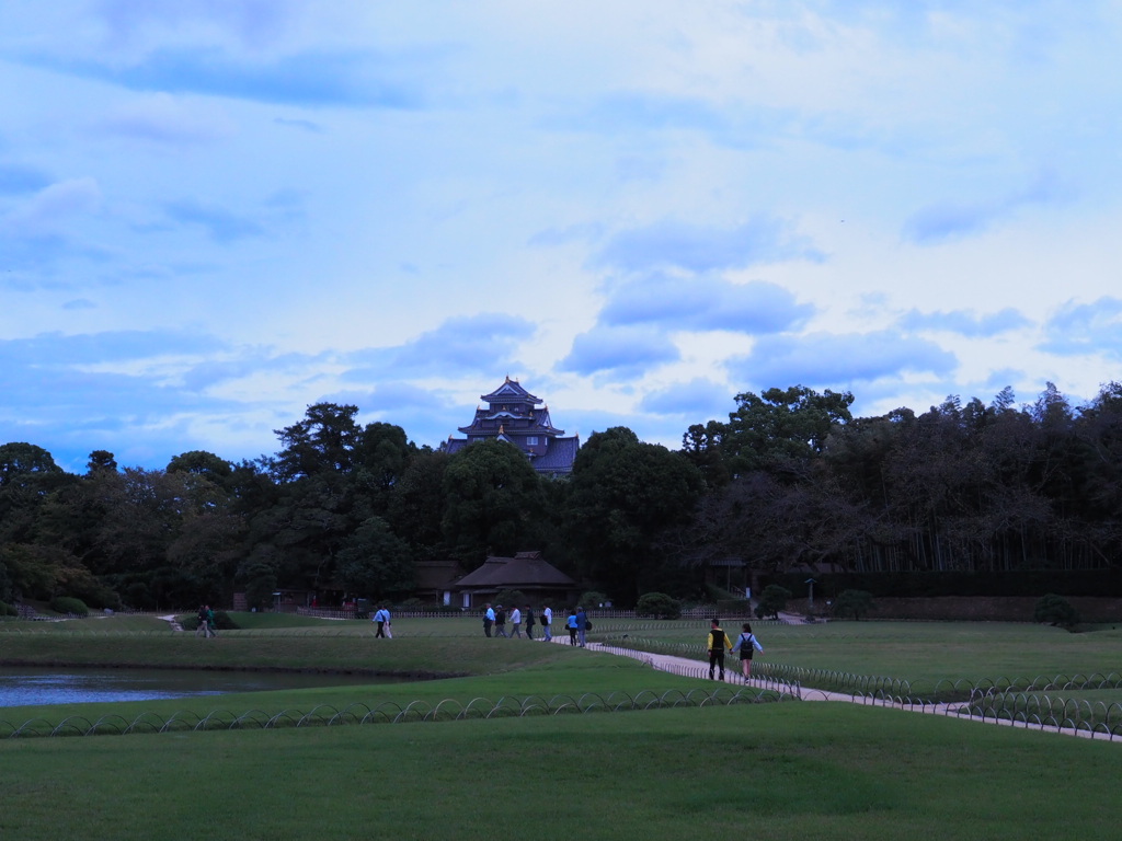 12FD45CF-CBF9-4858-9ACC-6F1D971E5739