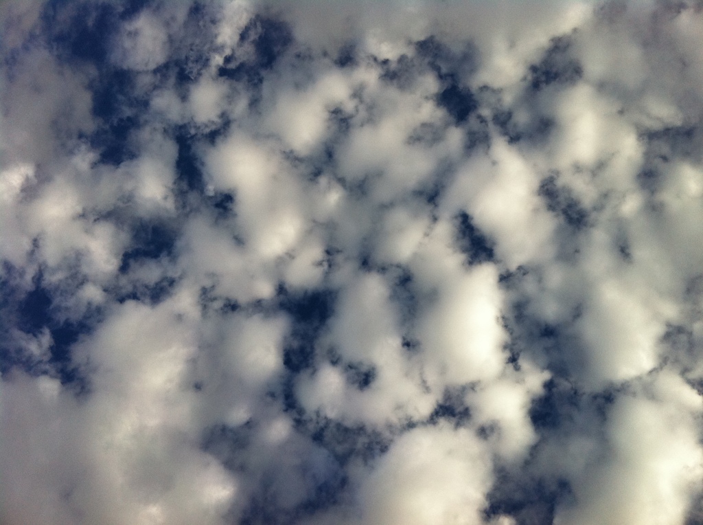 海みたいな空