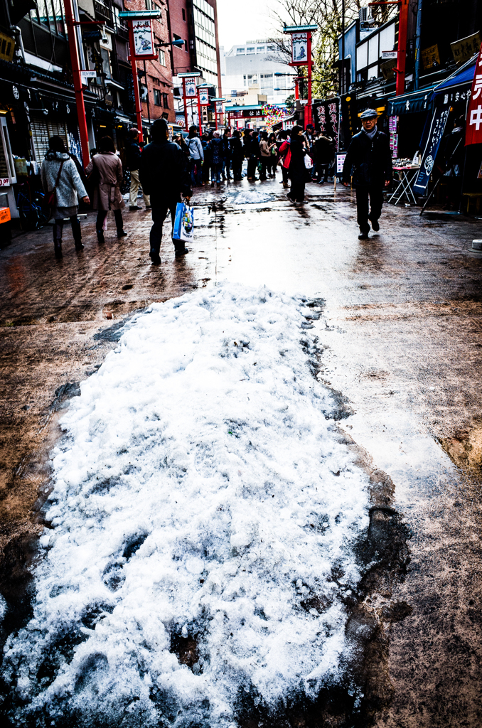 残雪の浅草