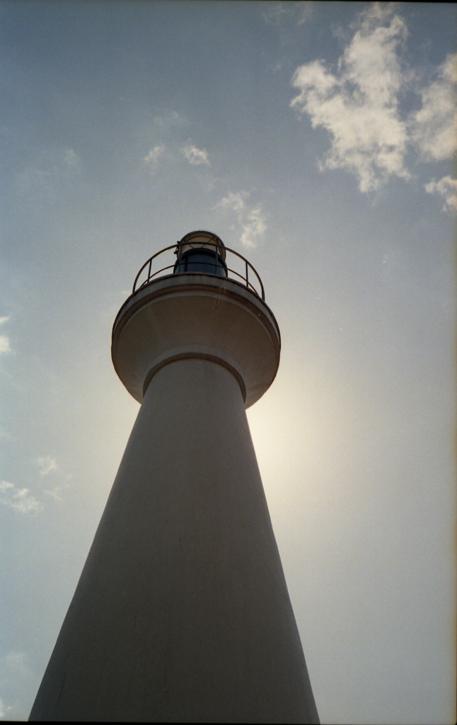 真昼の灯台
