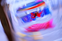 振り落とされるなー！