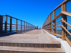 海への歩道橋