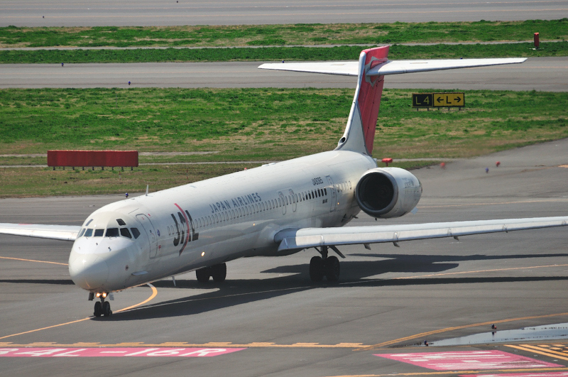 MD-90