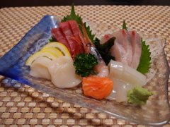 刺身盛り合せ
