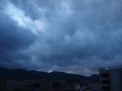 台風の空
