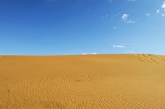 空と砂と雲と風と。