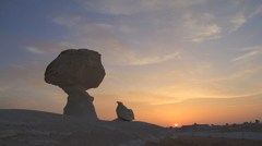 砂漠の夕日。