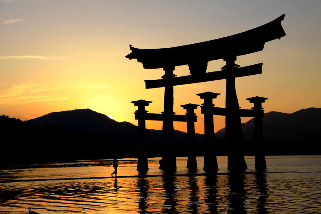 世界遺産　厳島神社（広島）