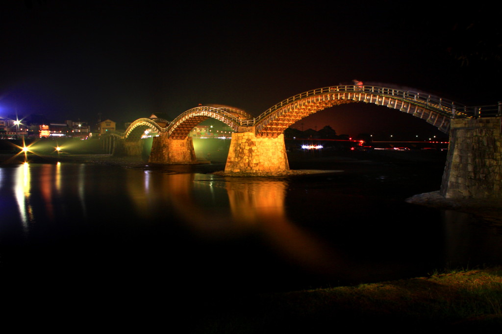 秋夜の錦帯橋
