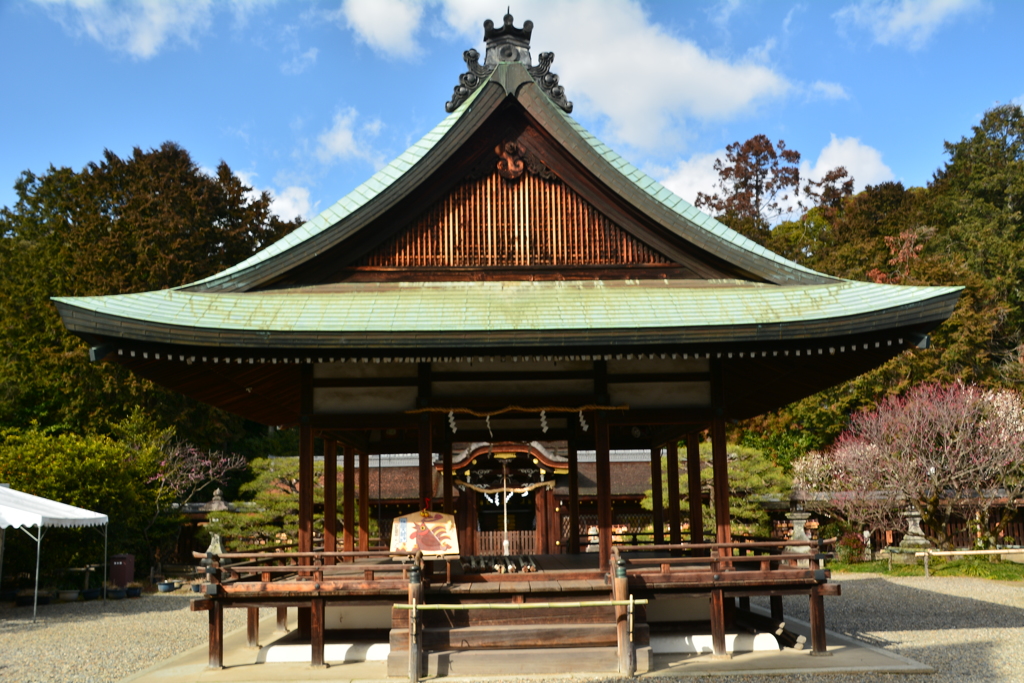 梅宮大社・神楽殿