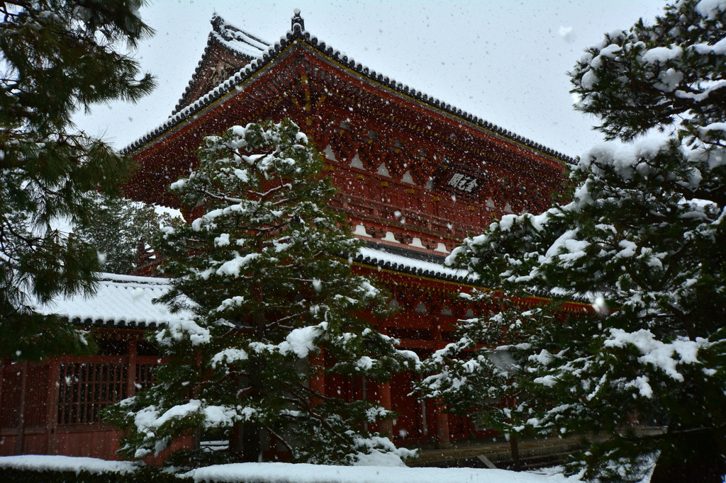 大徳寺三門・雪景