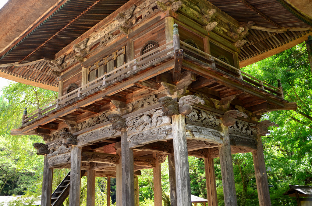 霊松寺山門